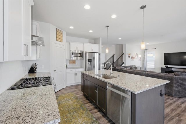 353 Bella Way, Sun Prairie, WI 53590
