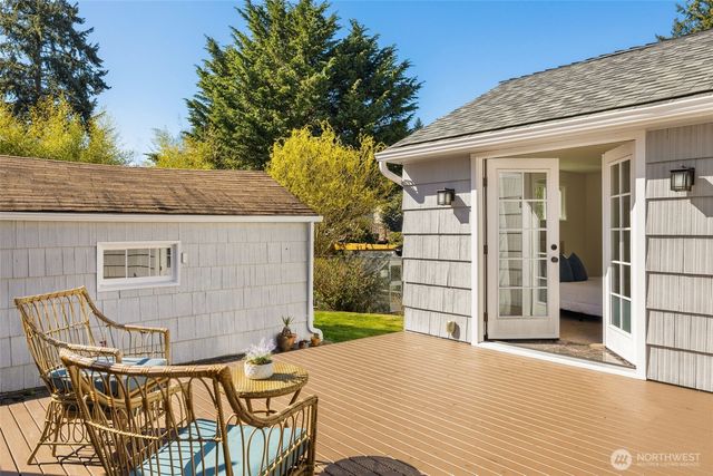 13703 Palatine Avenue N, Seattle, WA 98133