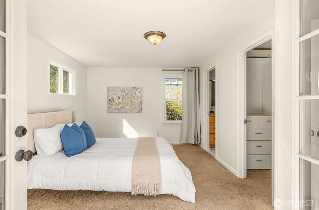 13703 Palatine Avenue N, Seattle, WA 98133