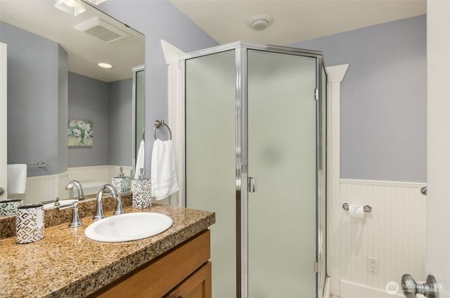 13703 Palatine Avenue N, Seattle, WA 98133