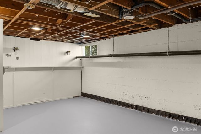 13703 Palatine Avenue N, Seattle, WA 98133