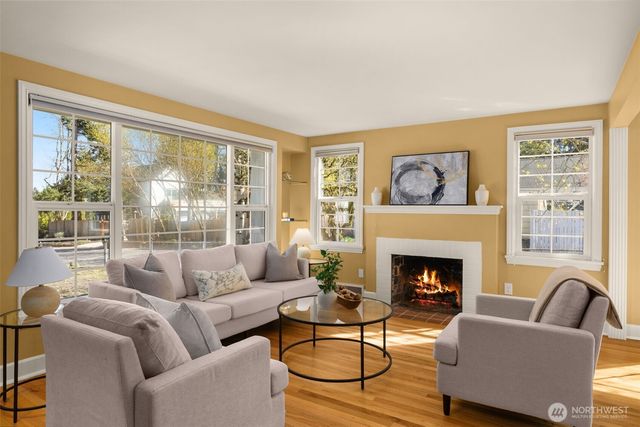 13703 Palatine Avenue N, Seattle, WA 98133