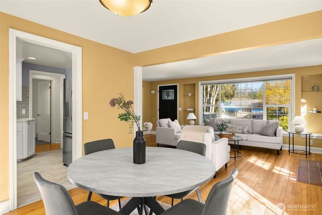 13703 Palatine Avenue N, Seattle, WA 98133