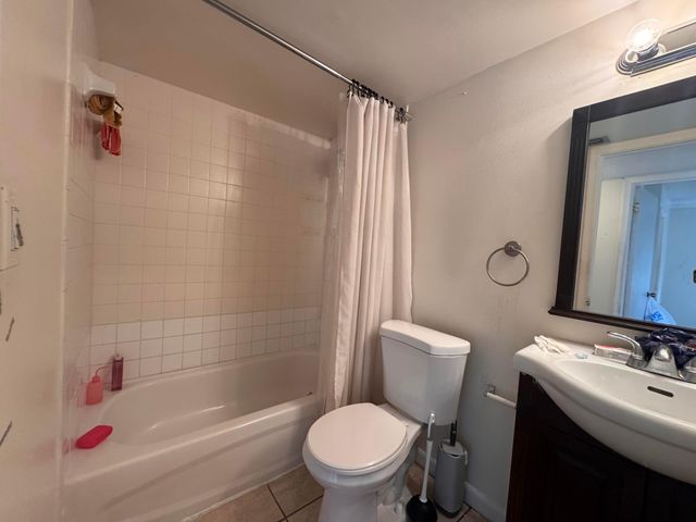2050 N Congress Avenue 207, West Palm Beach, FL 33401