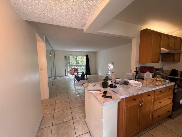 2050 N Congress Avenue 207, West Palm Beach, FL 33401