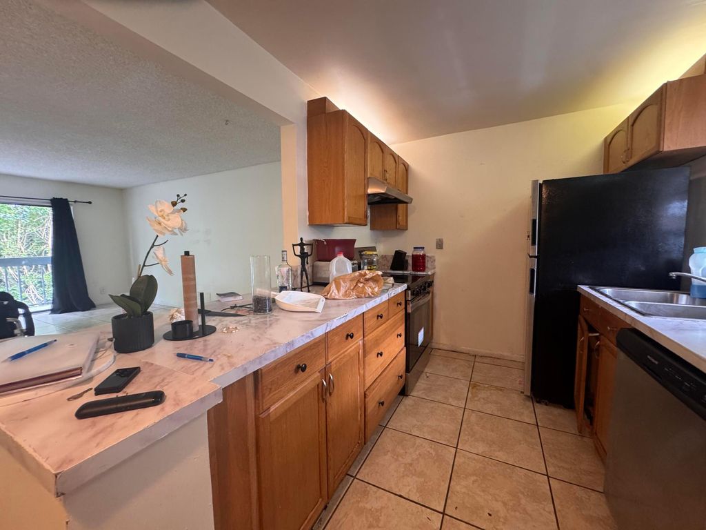 2050 N Congress Avenue 207, West Palm Beach, FL 33401