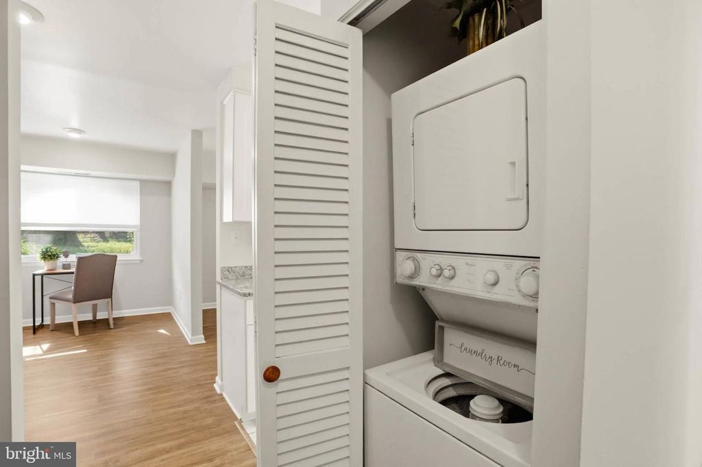 Image 26 of property listing at 11 SILVERWOOD CIR #1, Annapolis, MD 21403