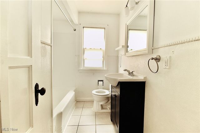 3765 W 116th Street, Cleveland, OH 44111