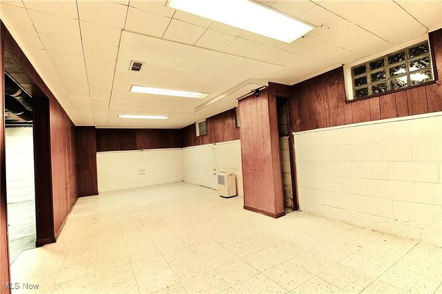 3765 W 116th Street, Cleveland, OH 44111