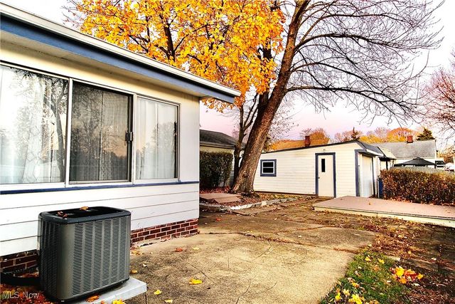 3765 W 116th Street, Cleveland, OH 44111