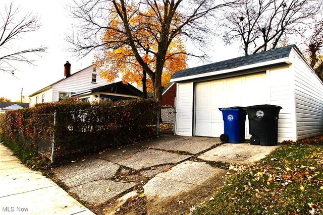 3765 W 116th Street, Cleveland, OH 44111