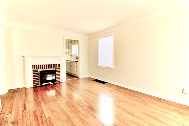 3765 W 116th Street, Cleveland, OH 44111