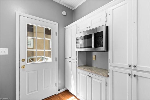 601 Colonial Drive, High Point, NC 27262