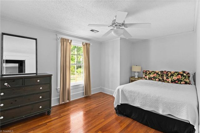 601 Colonial Drive, High Point, NC 27262