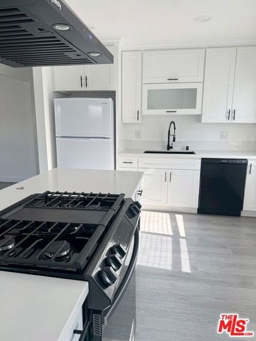1327 N Kenwood Street, Burbank, CA 91505
