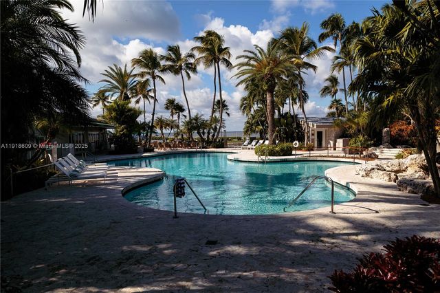 22 south island dr, Key Largo, FL 33037