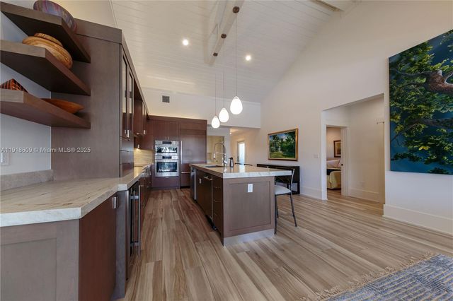 22 south island dr, Key Largo, FL 33037