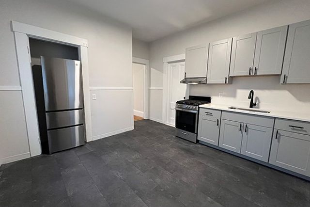 23 Maple St 1R, Waltham, MA 02453