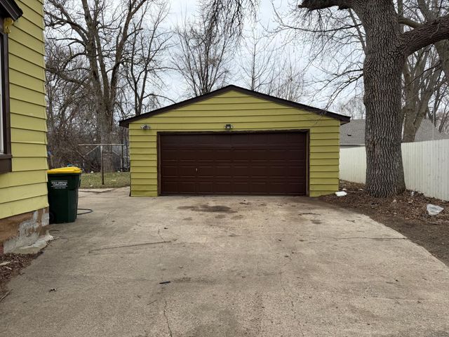410 11th Street SW, Willmar, MN 56201