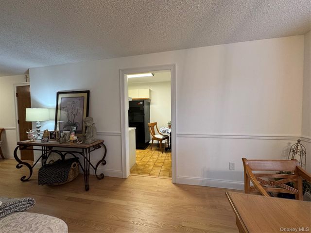 1 Kings Court, Nanuet, NY 10954