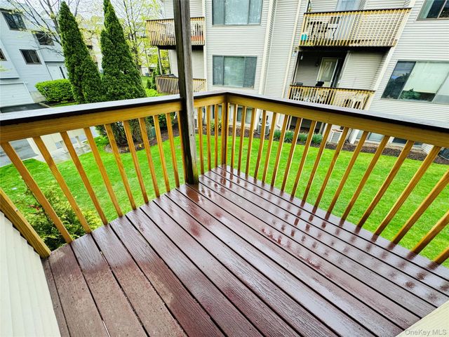 1 Kings Court, Nanuet, NY 10954