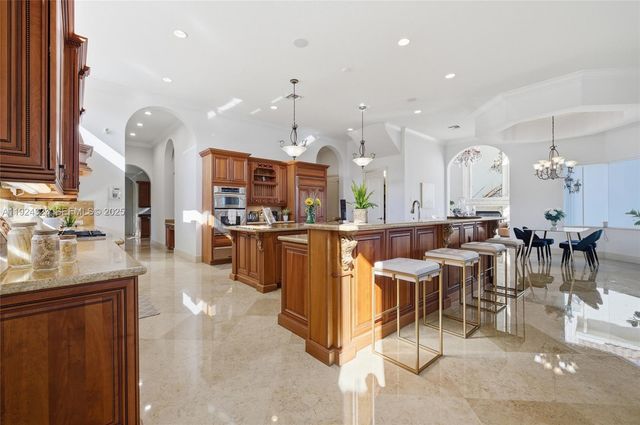 3308 Islewood Ave, Weston, FL 33332