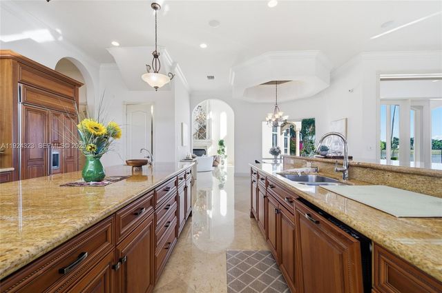 3308 Islewood Ave, Weston, FL 33332