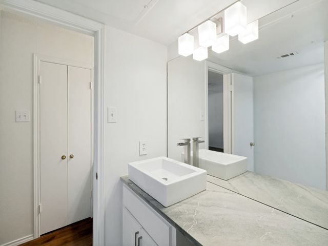 15151 Berry Trail 1501, Dallas, TX 75248