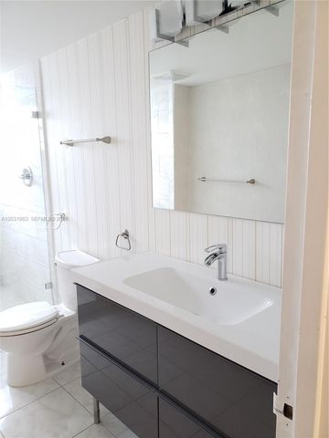 100 Golden Isles Drive PH 7, Hallandale Beach, FL 33009