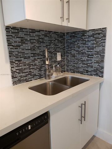 100 Golden Isles Drive PH 7, Hallandale Beach, FL 33009