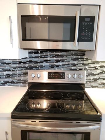 100 Golden Isles Drive PH 7, Hallandale Beach, FL 33009