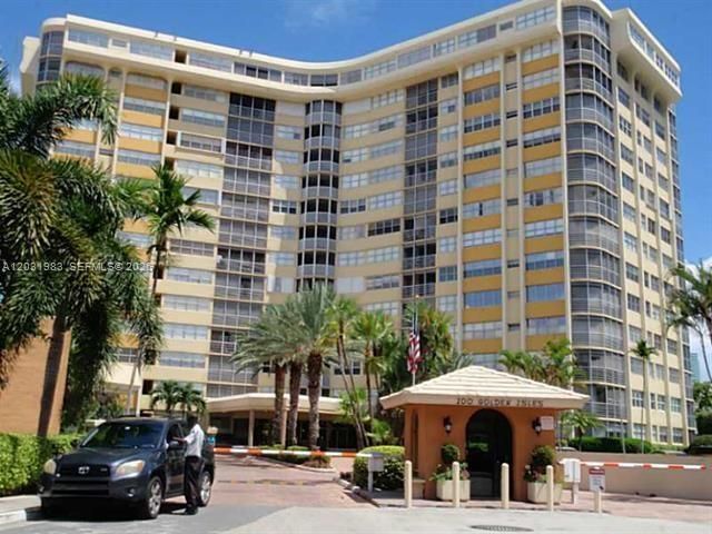 100 Golden Isles Drive PH 7, Hallandale Beach, FL 33009