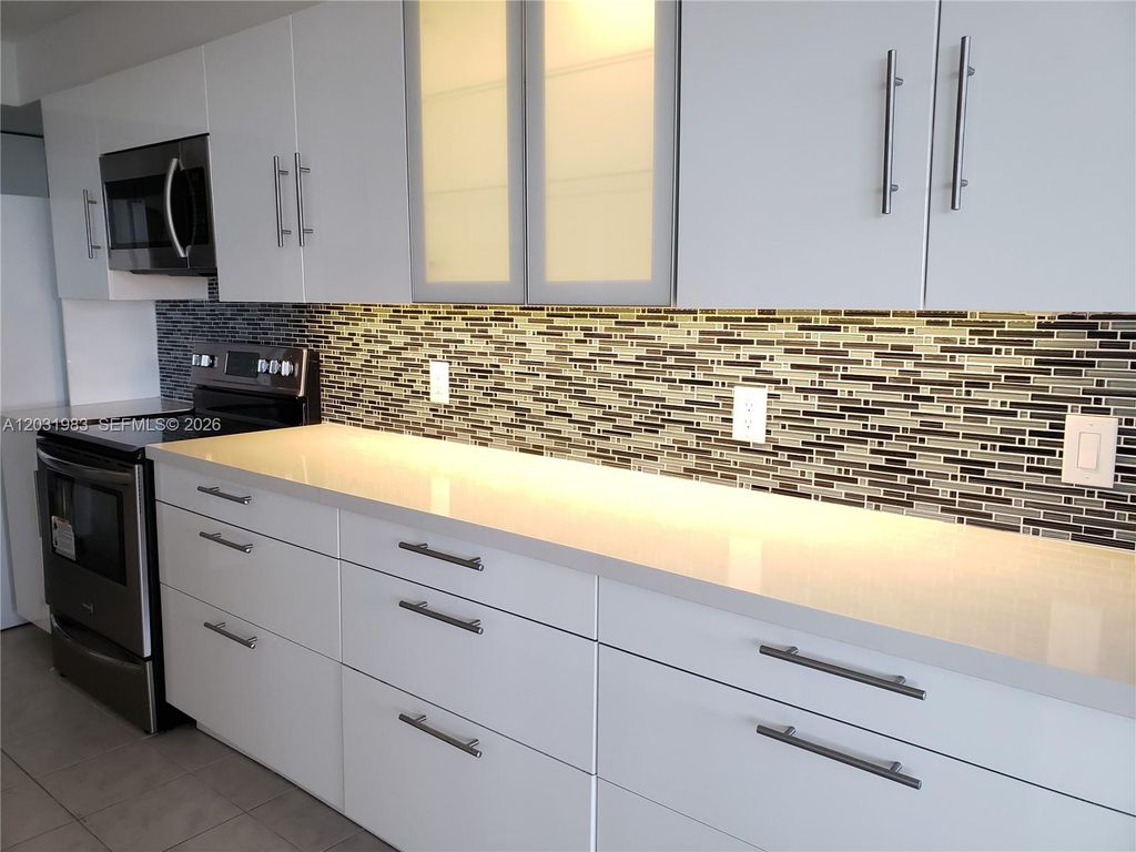 100 Golden Isles Drive PH 7, Hallandale Beach, FL 33009