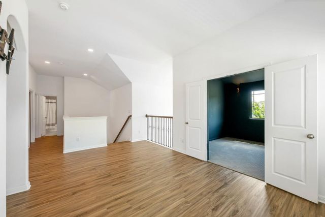12201 Perritos PL 327, Austin, TX 78748