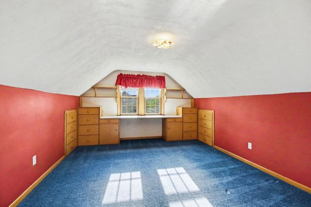 623 E Central Avenue, Zeeland, MI 49464