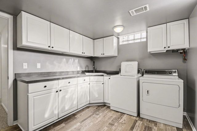 623 E Central Avenue, Zeeland, MI 49464