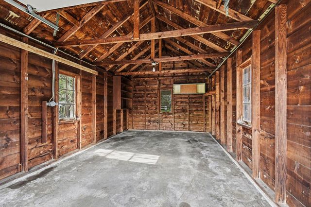 623 E Central Avenue, Zeeland, MI 49464
