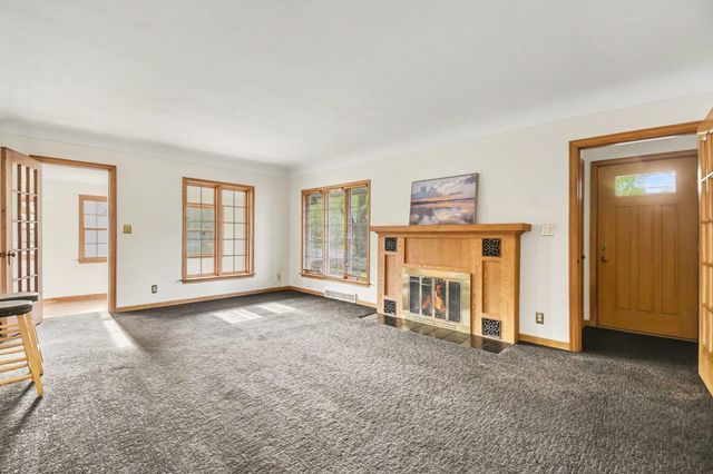 623 E Central Avenue, Zeeland, MI 49464