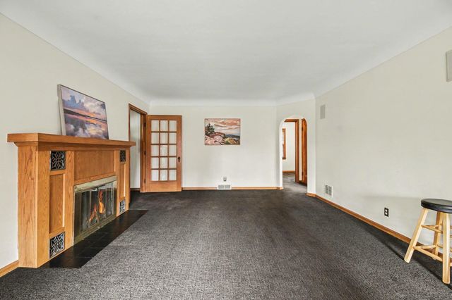 623 E Central Avenue, Zeeland, MI 49464