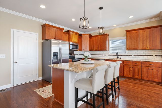 6038 Sanmar Dr, Spring Hill, TN 37174