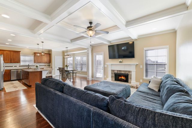 6038 Sanmar Dr, Spring Hill, TN 37174