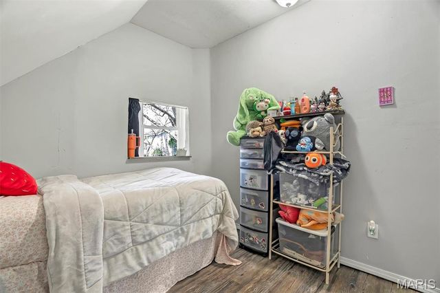 135 E Holden Avenue, St Louis, MO 63125