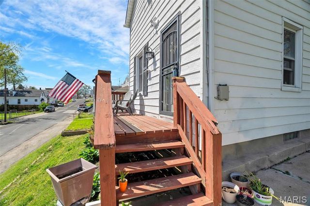 135 E Holden Avenue, St Louis, MO 63125