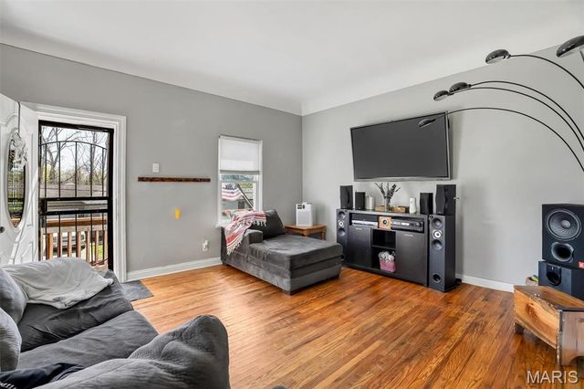 135 E Holden Avenue, St Louis, MO 63125