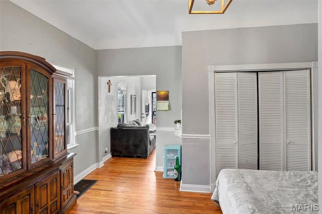 135 E Holden Avenue, St Louis, MO 63125