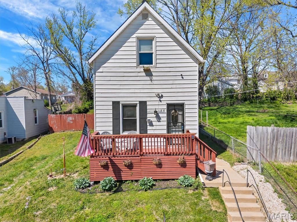 135 E Holden Avenue, St Louis, MO 63125