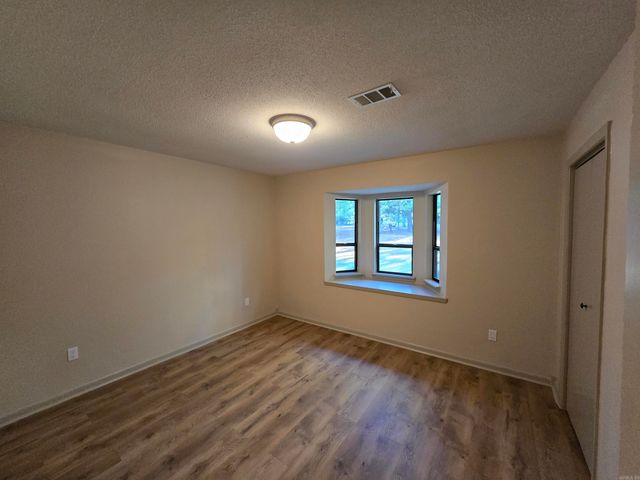 165 Sunset Country Lane, Lonoke, AR 72086