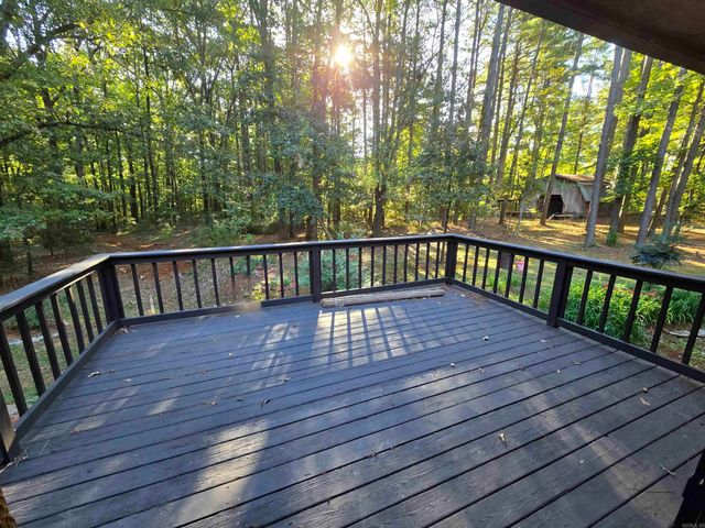 165 Sunset Country Lane, Lonoke, AR 72086