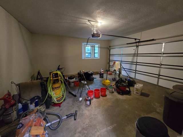 165 Sunset Country Lane, Lonoke, AR 72086