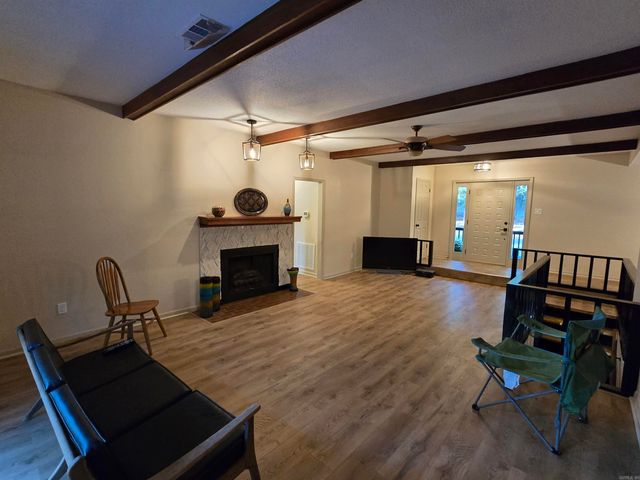 165 Sunset Country Lane, Lonoke, AR 72086